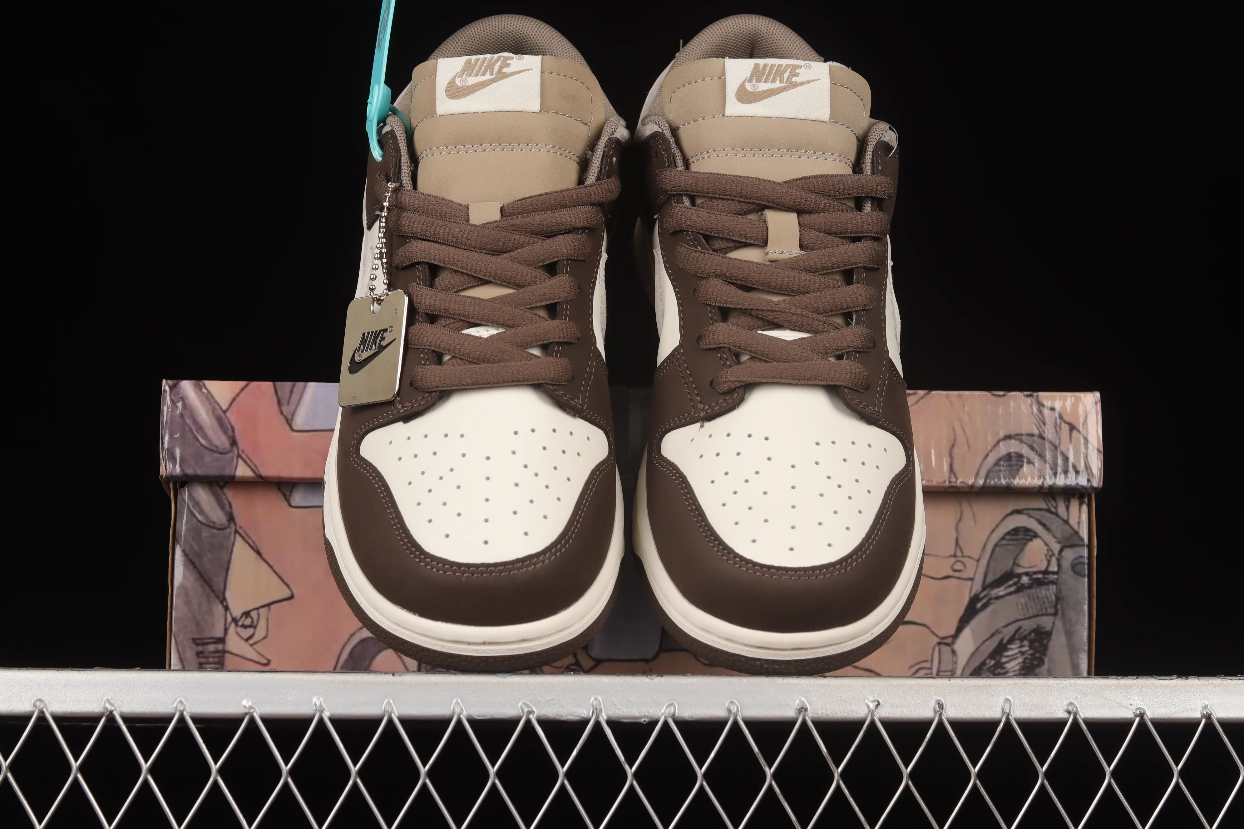 All Categories Nk SB Dunk Series Nk SB Dunk Low Low-top sneakers F version Otomo Katsuhiro x NK SB Dunk Low "Steamboy OST" Otomo Katsuhiro co-branded SB low-top sports and leisure sneakers LF0039-001